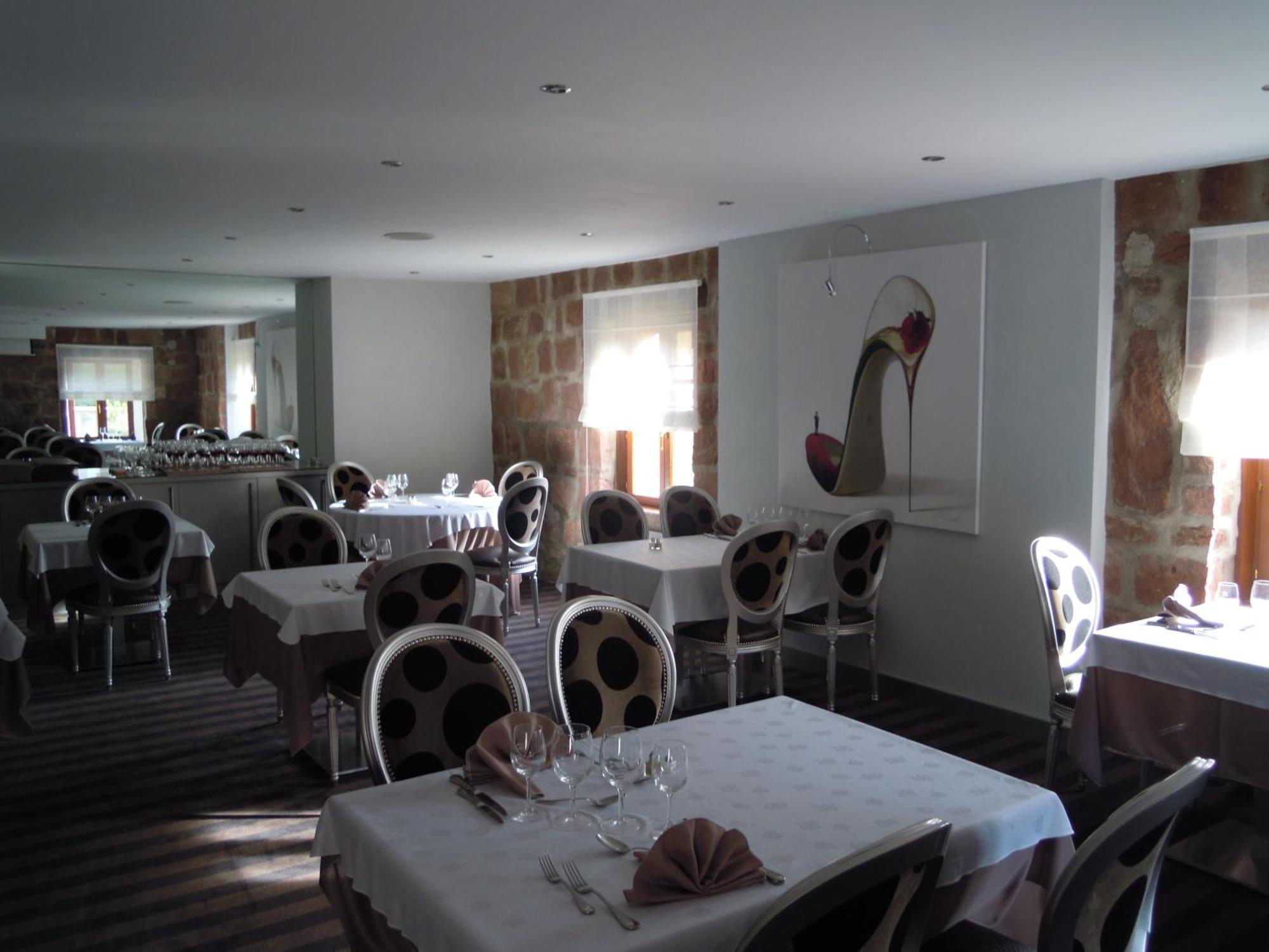 Hôtel Restaurant Le Régal Saint-Die-des-Vosges Esterno foto