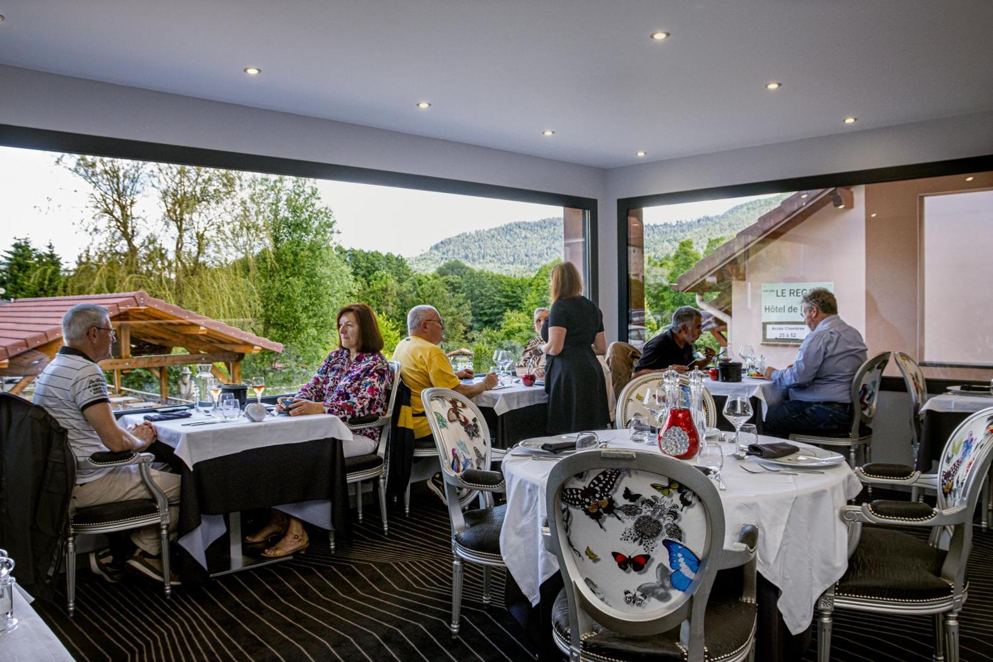 Hôtel Restaurant Le Régal Saint-Die-des-Vosges Esterno foto